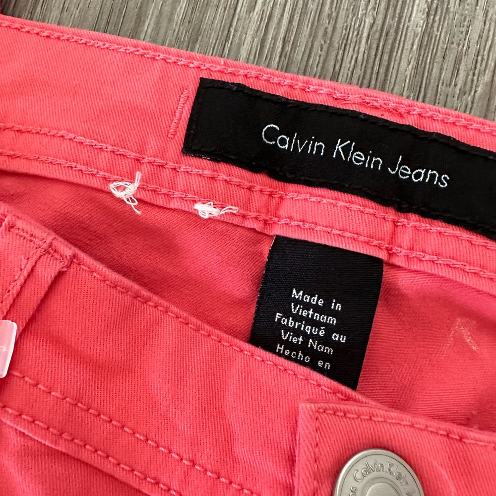 Calvin Klein Peachy Jeans - Picture 3 of 5